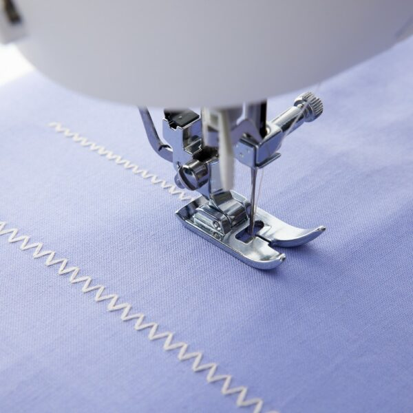 Singer Patchwork Plus C5985Q Sewing Machine with Extension Table