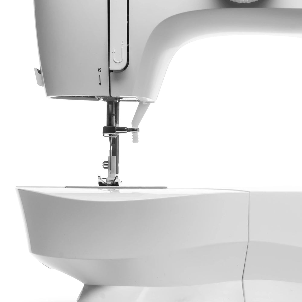 Singer M2105 Sewing Machine